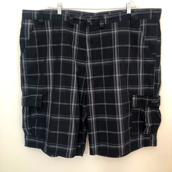 Wrangler Size 48 Black Shorts! - Picture 1 of 6